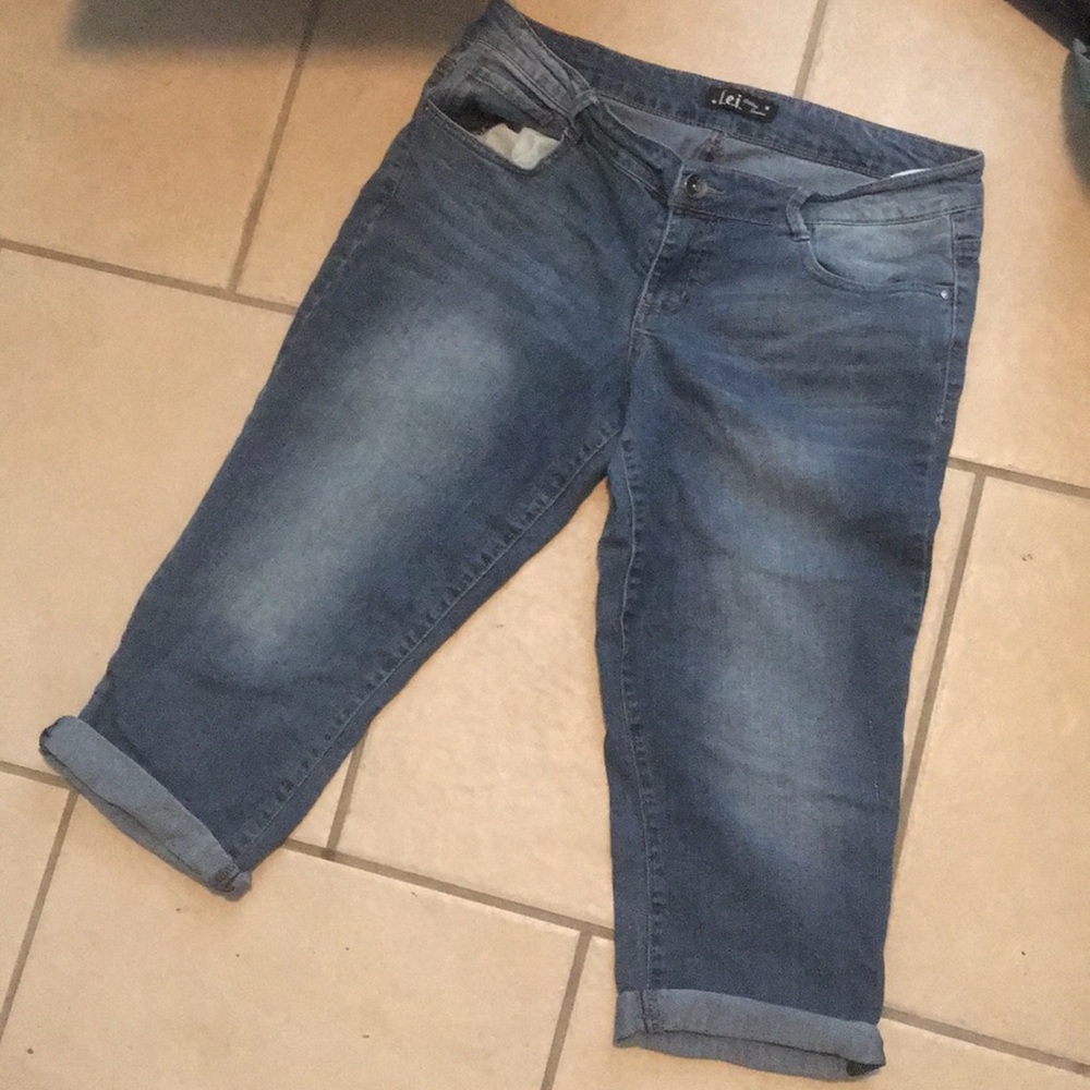 Capris
